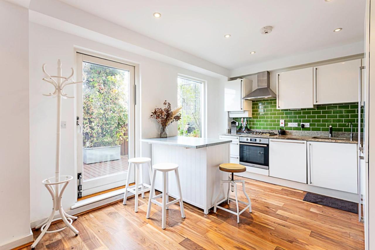3 Bed Luxury Penthouse In Shoreditch Appartement *