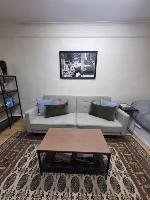 Guest house 'thefive' Camden Town *