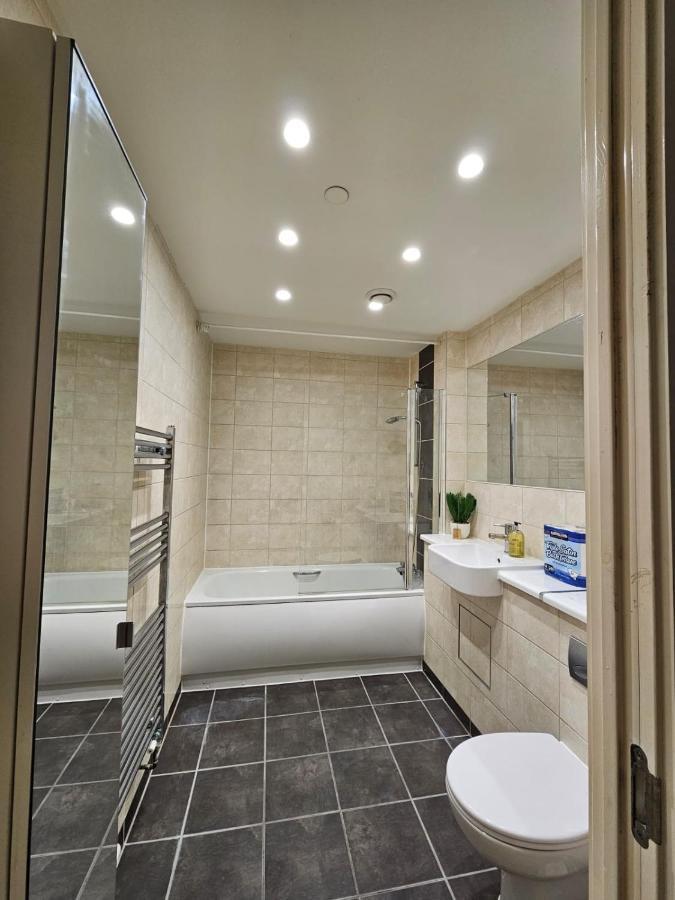 Appartement Wembley Stadium Luxurious Londen