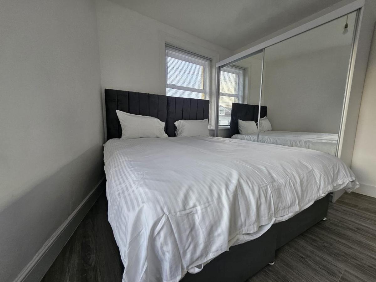 Apartment Battersea Park London