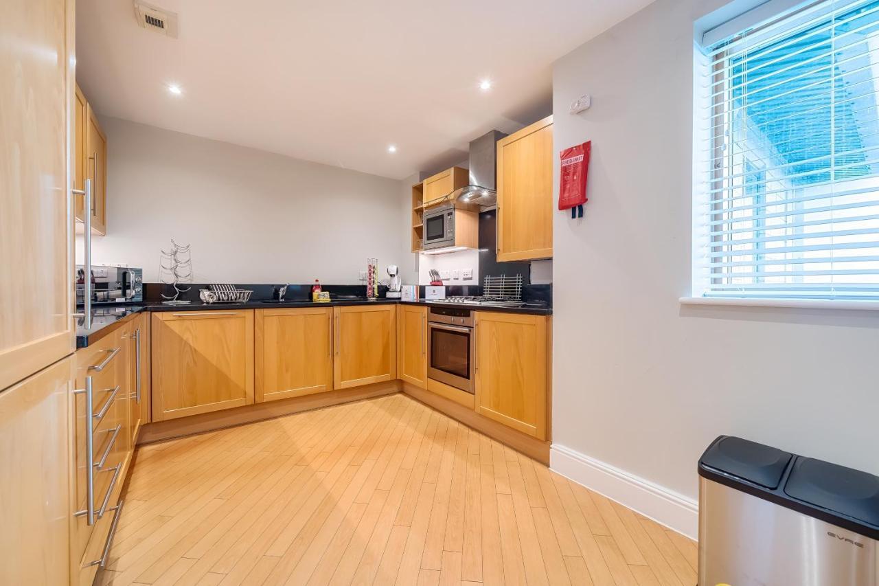 Apartment Roomspace Serviced - The Courtyard Penthouse *