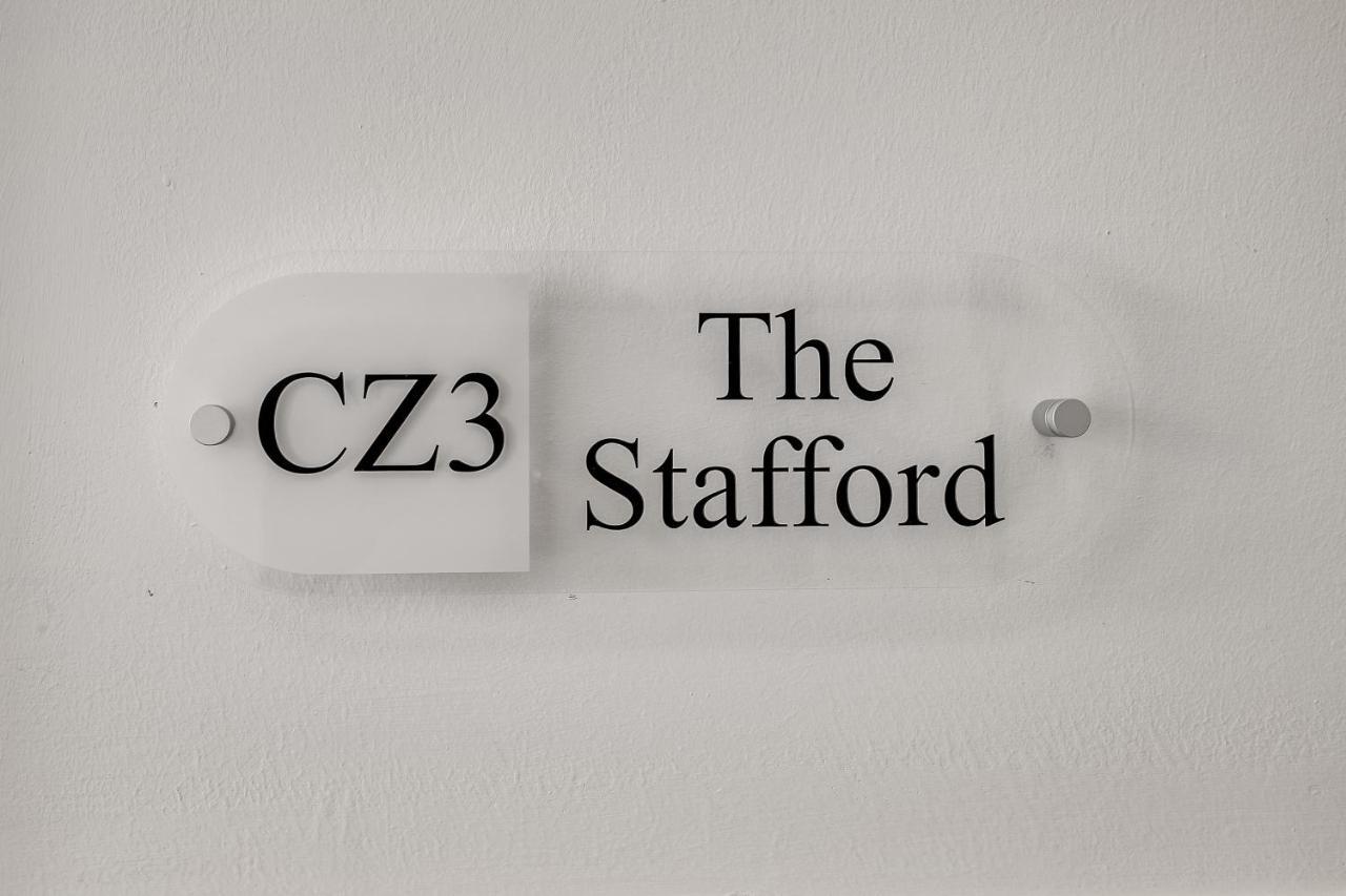 The Stafford Lägenhet