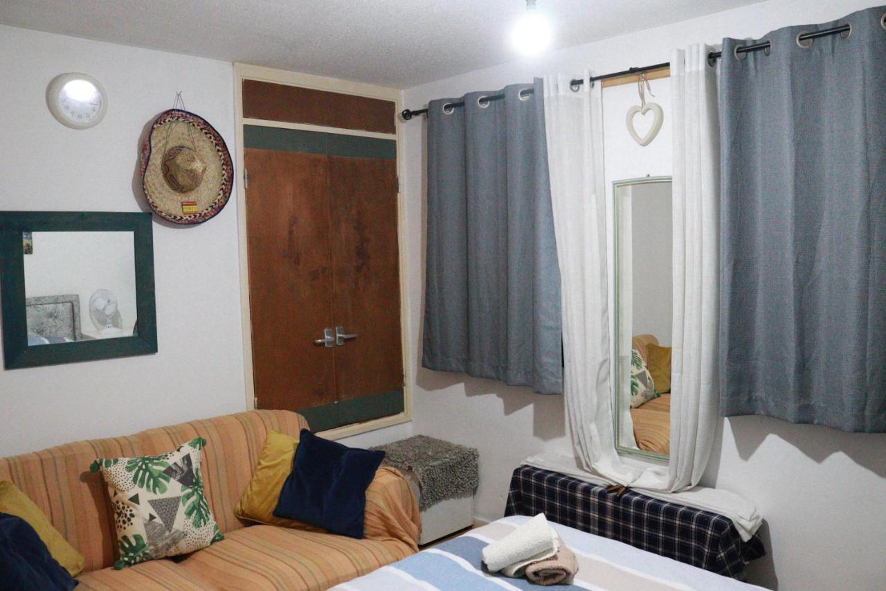 Comfortable 2-bed House In Zone 2 * Londra