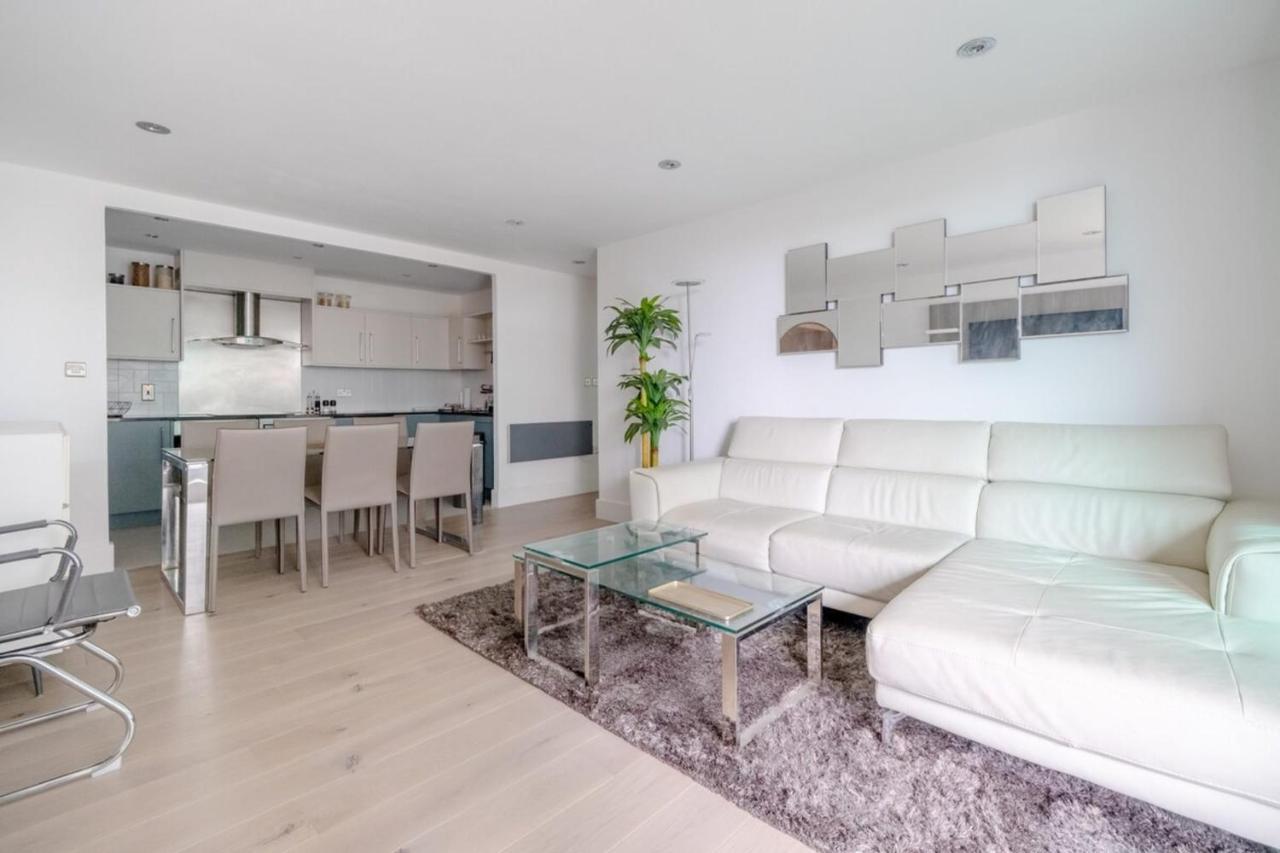 2bd Flat W River View Balcony - Vauxhall! * London