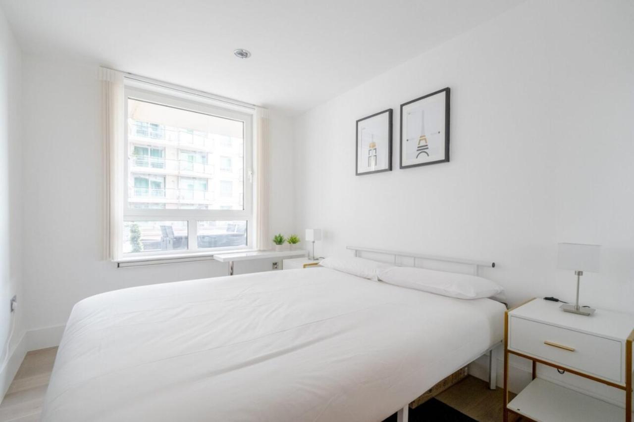 Lägenhet 2bd Flat W River View Balcony - Vauxhall! London