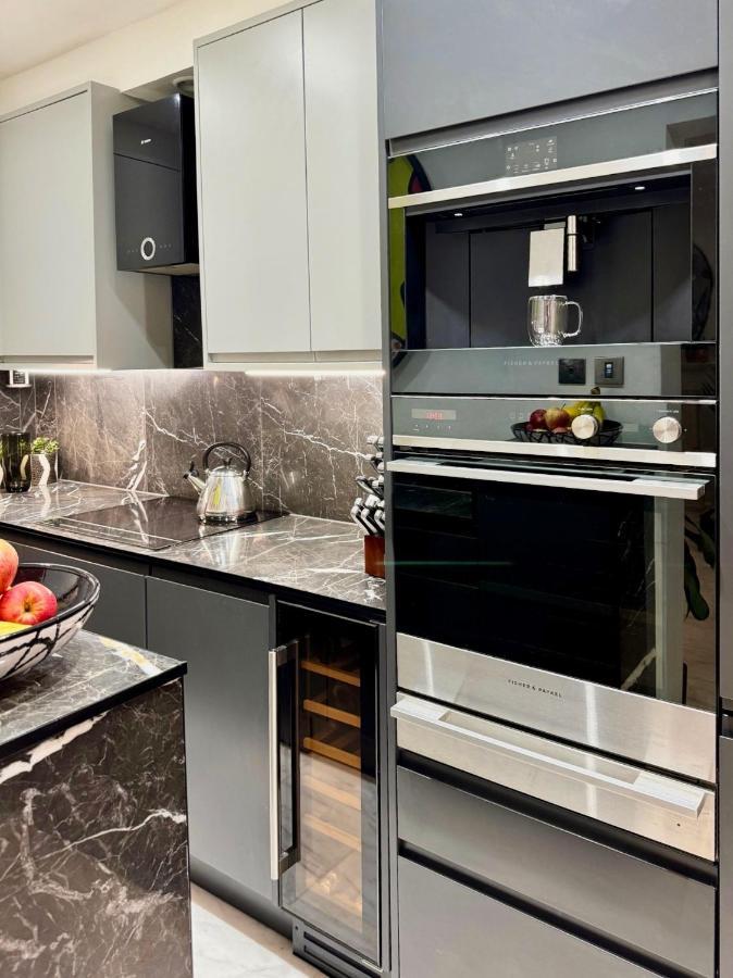 Beautiful 2 Bed Flat In South Kensington Apartment