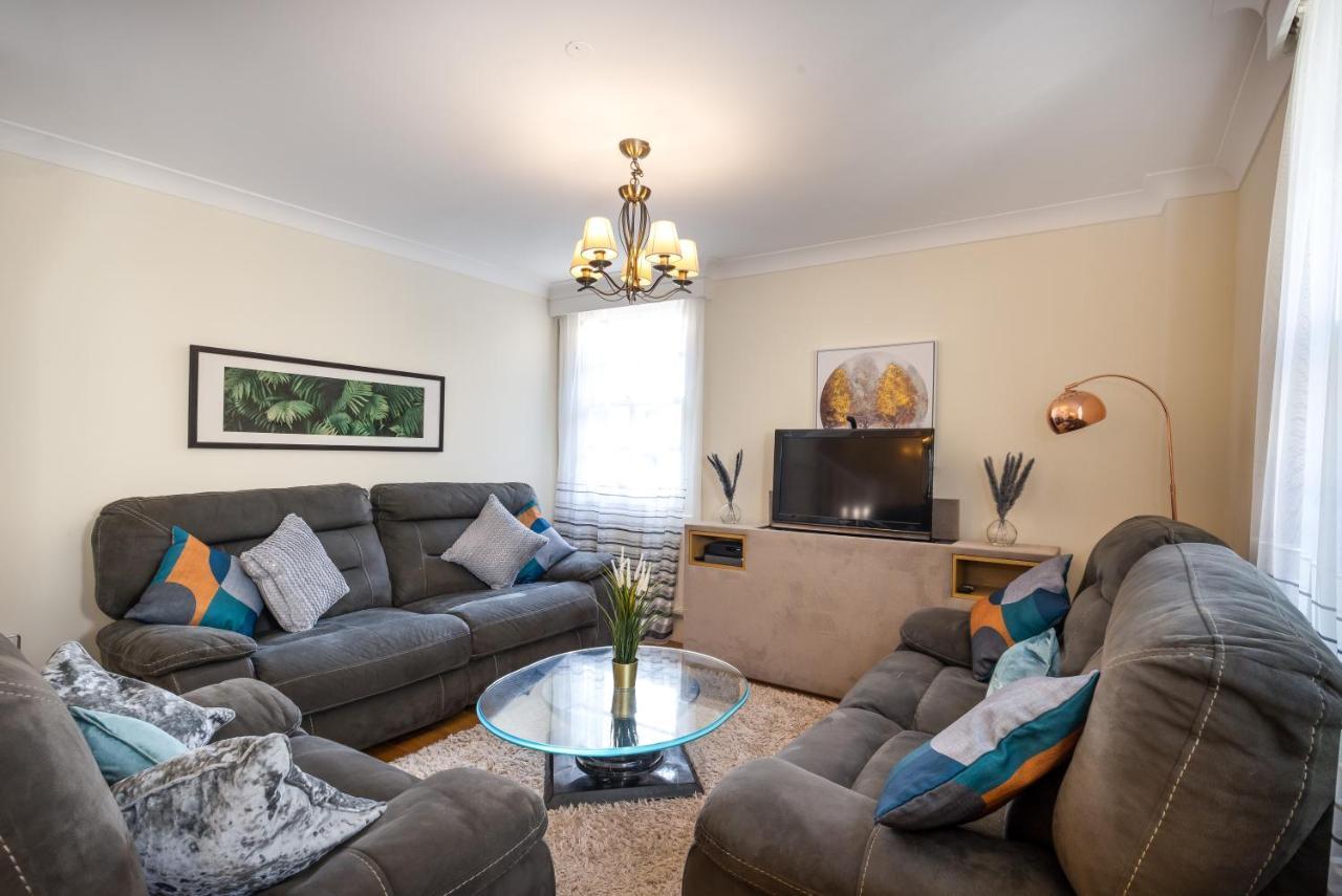 Lägenhet Stunning 3 Bed Townhouse *