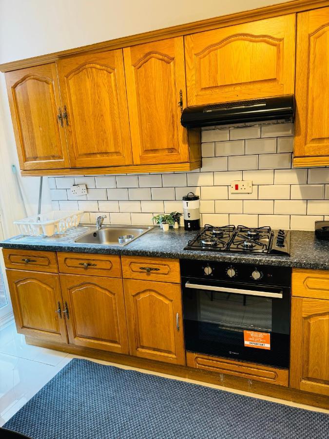 2 Bedrooms House Near Central Semesterbostad London
