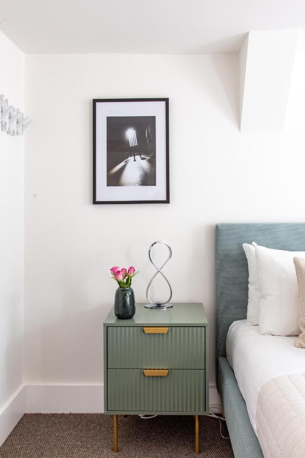 Apartment 2 Bedroom In Covent Garden Sleeps 6
