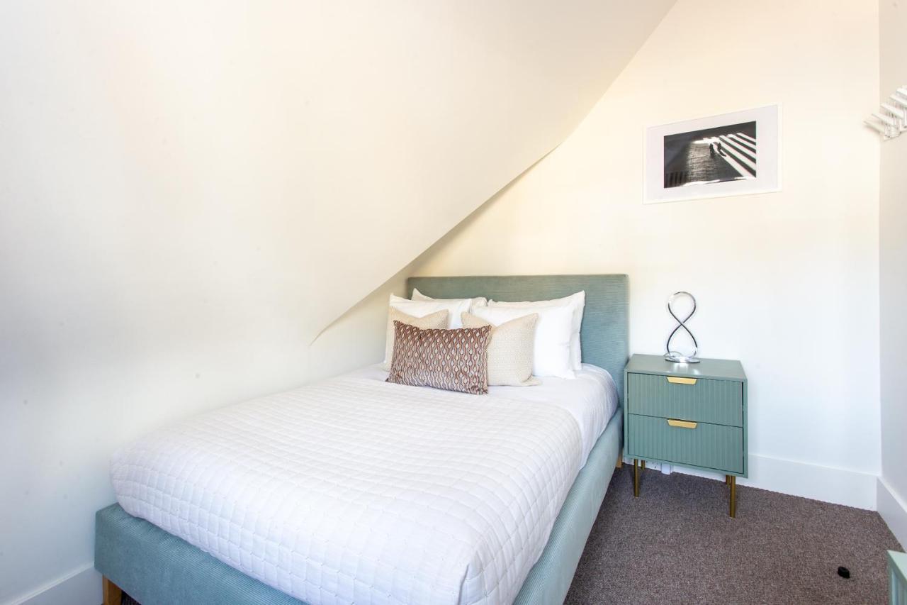 2 Bedroom In Covent Garden Sleeps 6 Apartment London