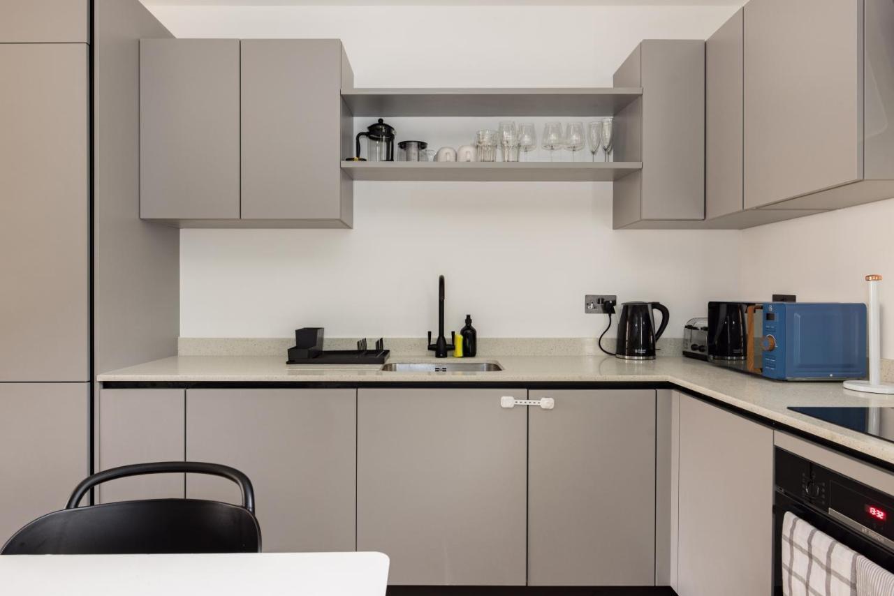 The Wembley Hideout - Stylish 2bdr Flat With Balcony Appartamento