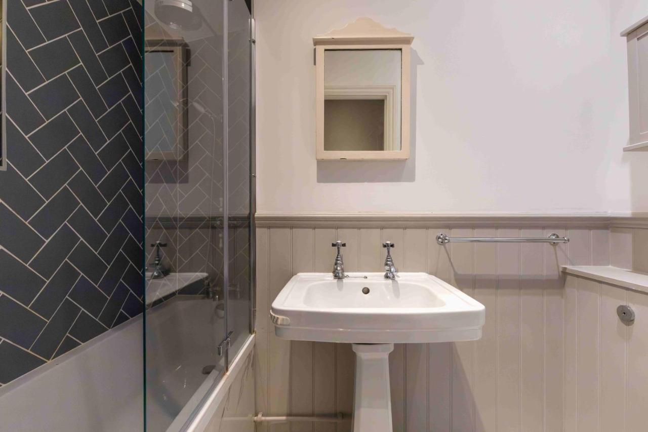 Vauxhall Shared House: Embassy Area Convenience Homestay *