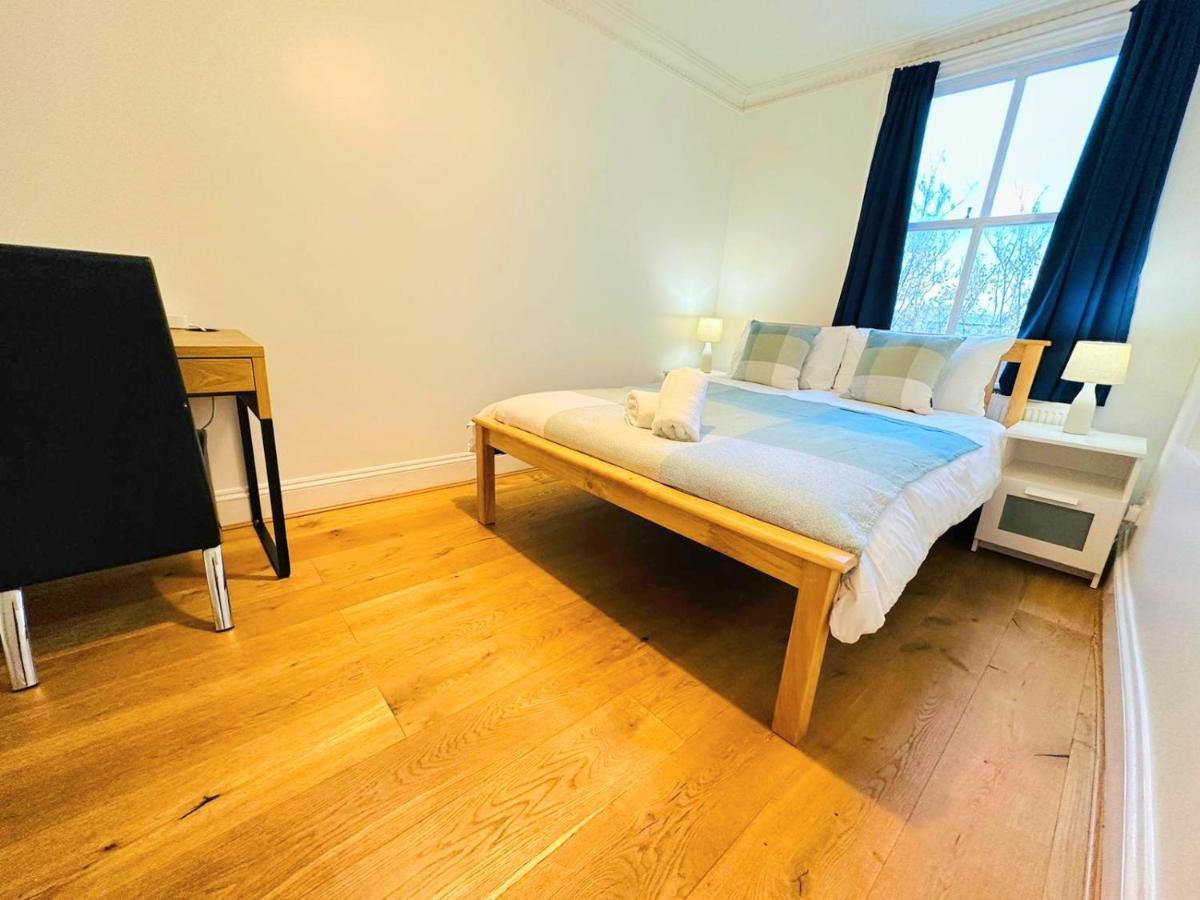 Appartement Cosy In Kensington - Great Location! 3 Minutes Walk To Earl's Court Station *