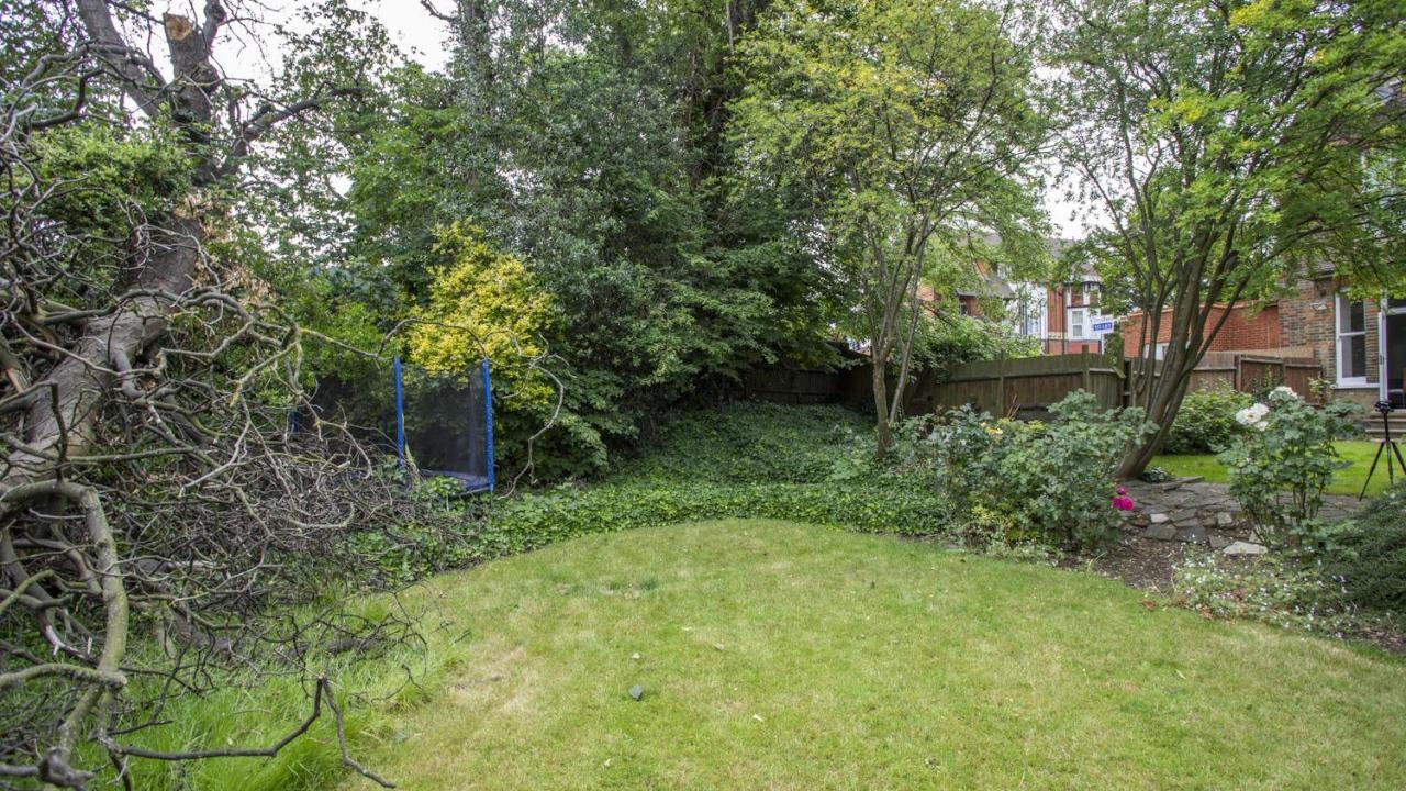 Apartment Stunning 4-bed In London-parking & Garden *