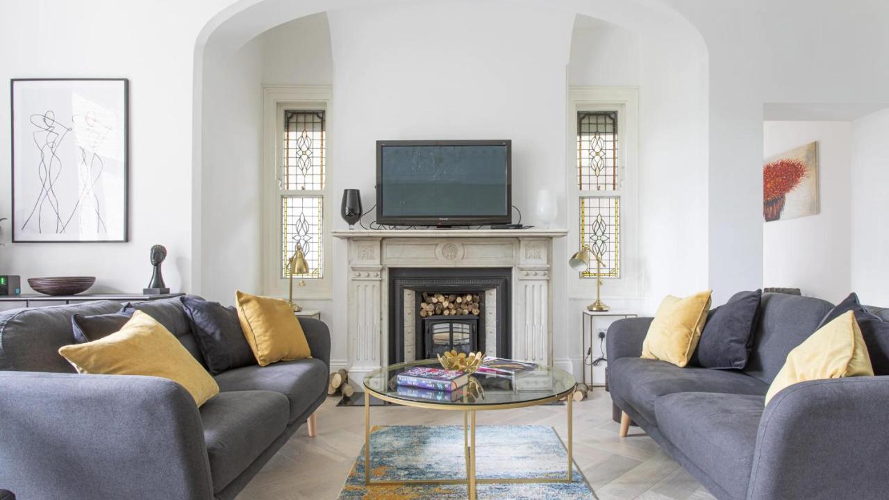 Apartment Stunning 4-bed In London-parking & Garden