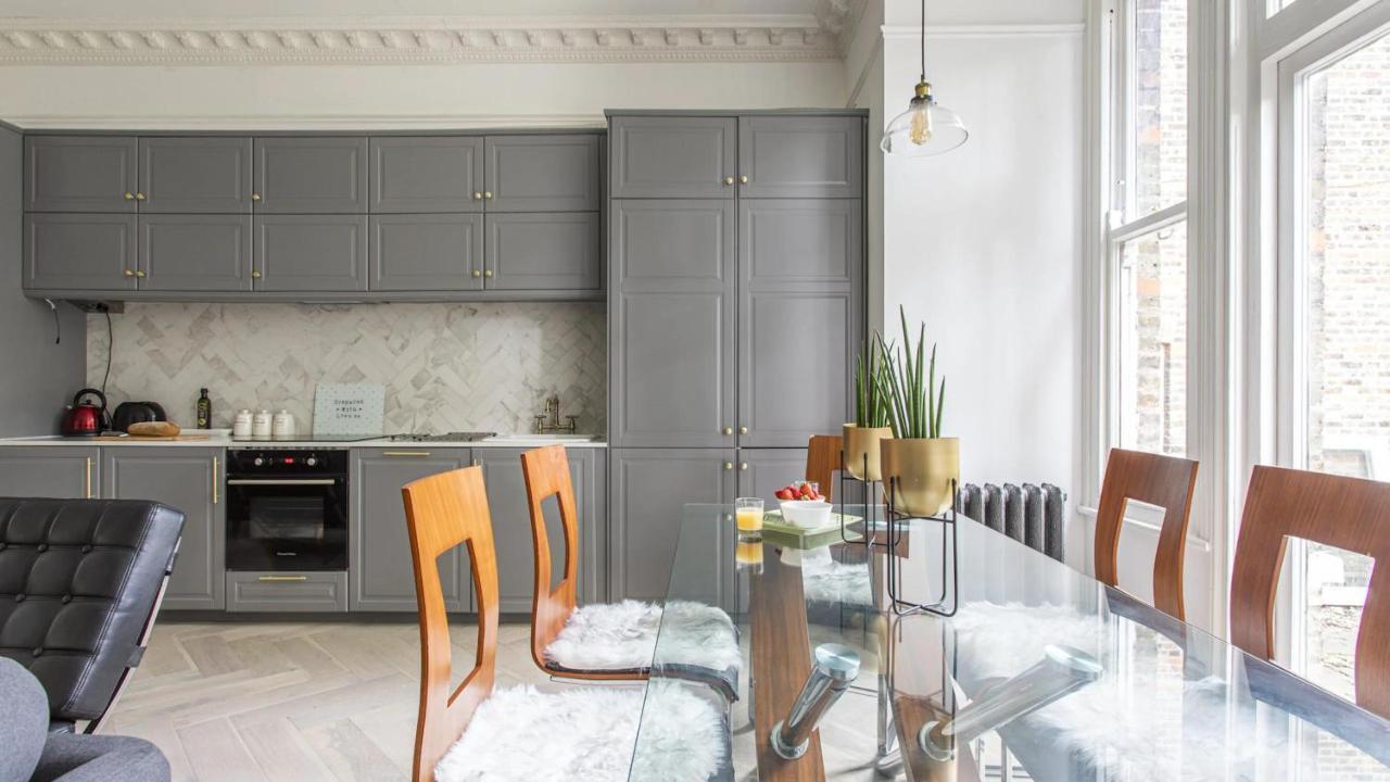 Apartment Stunning 4-bed In London-parking & Garden London