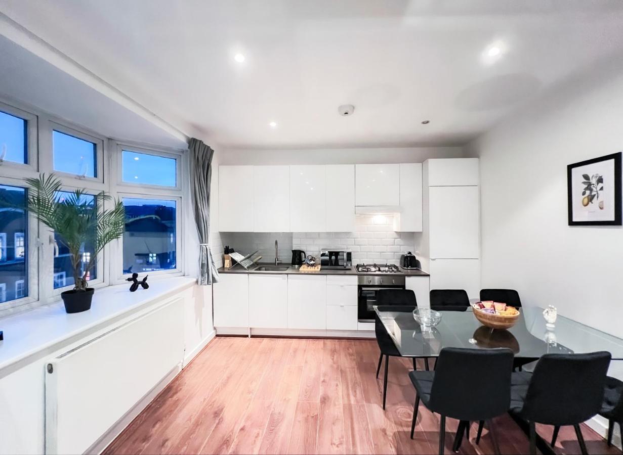 Prime Location Camden Luxury Sleeps 6 Lägenhet London