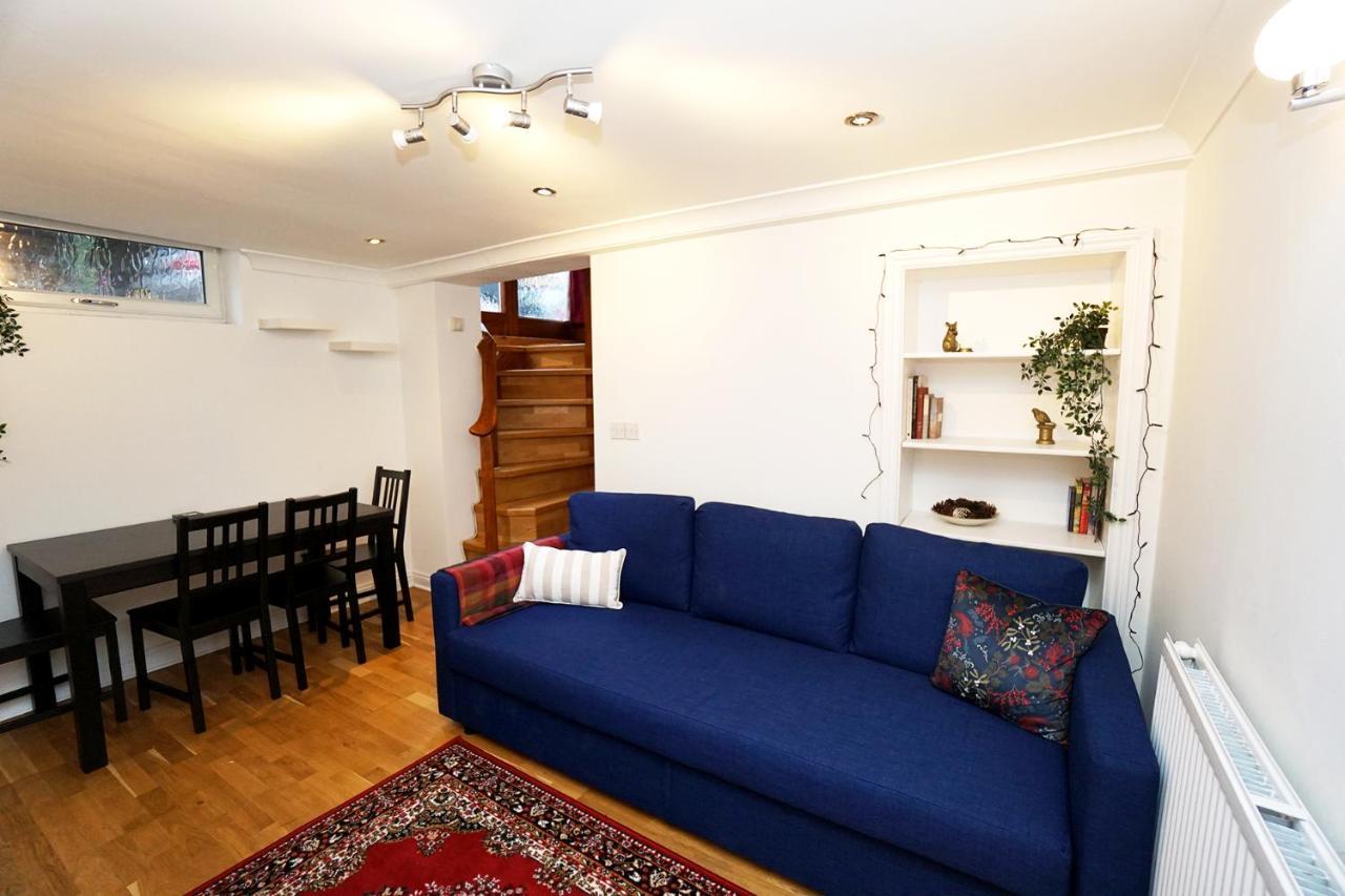 Lägenhet Cozy Retreat By Aresti