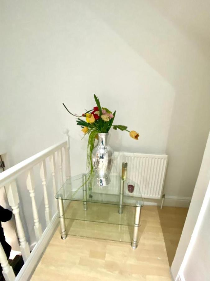 Apartment Lovely 3 Bedroom Property Next To Paddington Station Central *