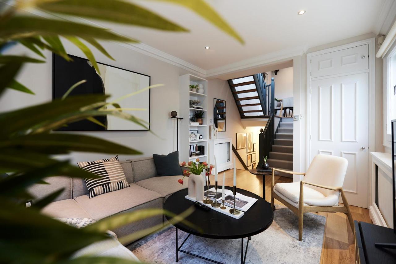 The Earl's Court Space - Modern 2bdr Flat With Terrace + Parking Apartment London