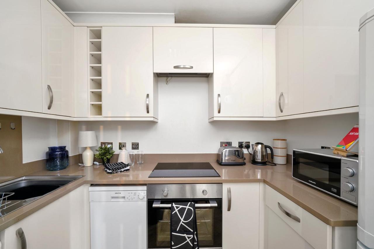 Appartamento Delightful Flat In - Sleeps 6 *
