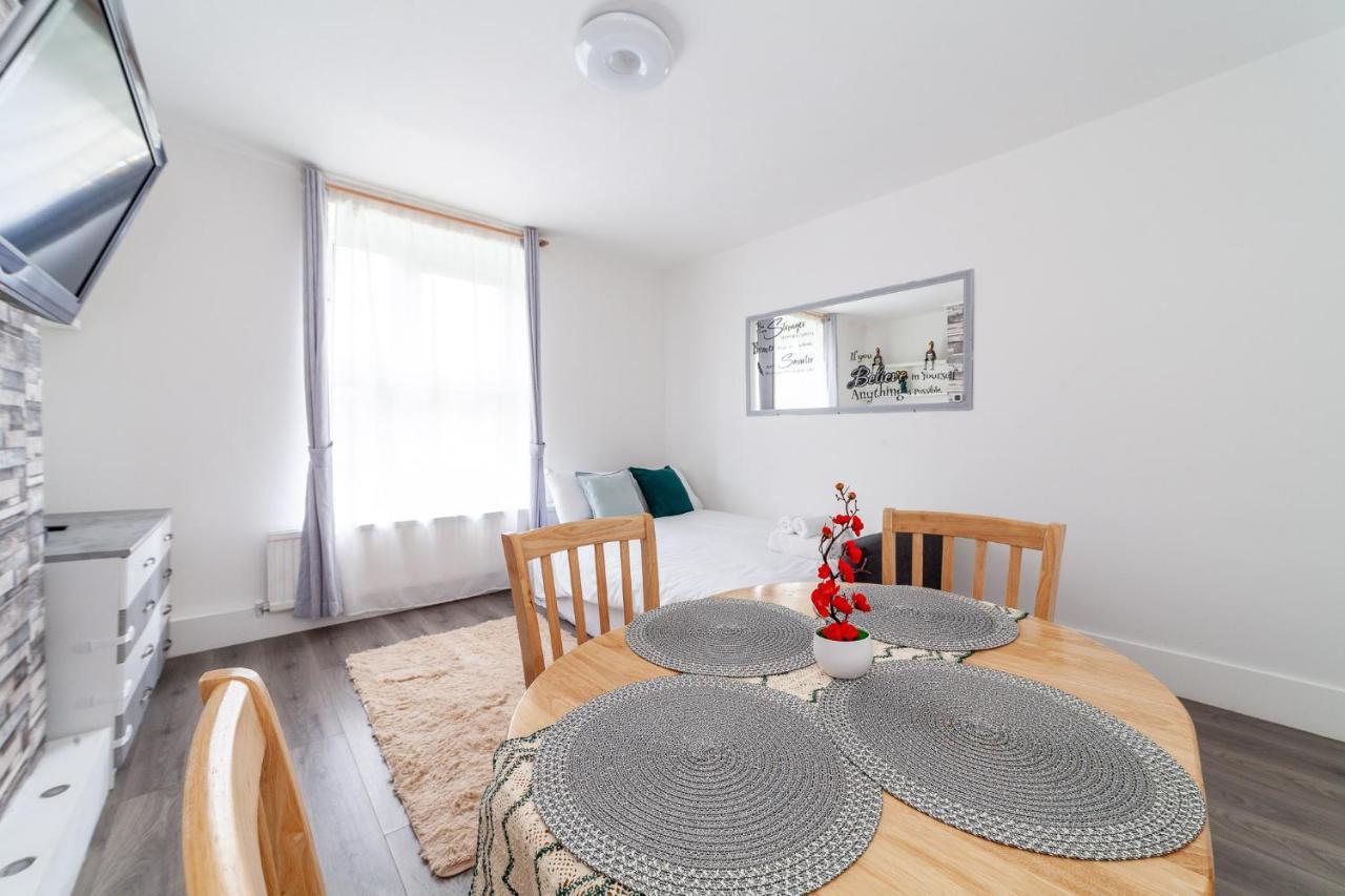 Wonderful Flat Near Little Portugal Appartamento