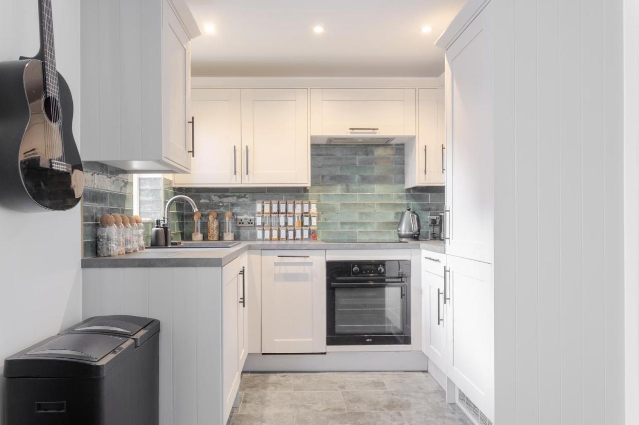 2 King Beds Modern Refurb Flat - 10 Min 2 Bridge - Sleeps 6 Appartamento *