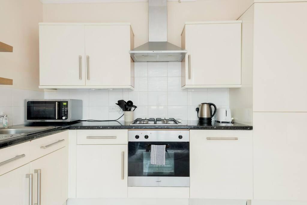 Charming In The Heart Of Pimlico *