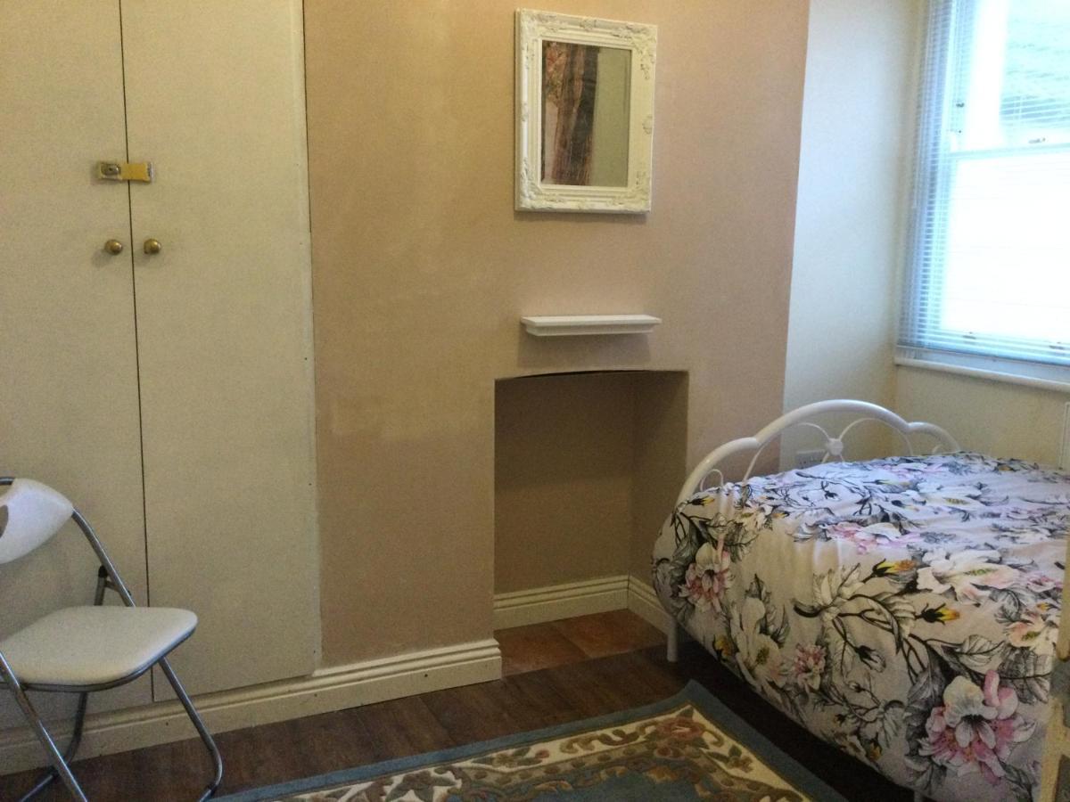 Tdm Bachelot Lettings Ltd Gæstehus