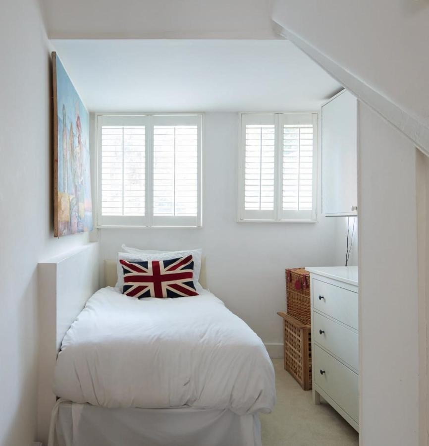 Beautiful Two Bedroom Flat In Kensington Lägenhet *