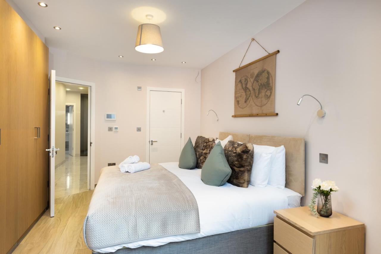 Appartamento Luxurious 2 King-size Bed Flat With Patio Londra