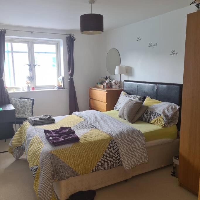 Superhost 1 Bedroom Flat 15 Mins To Center,zone 2 Lejlighed *