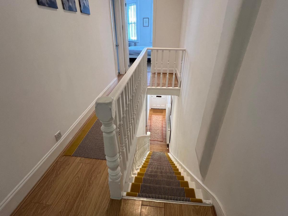 4 Bed House 10 Min Walk To Tube Ferienhaus *