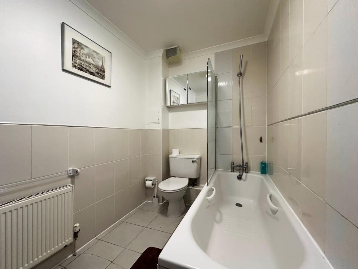 Tina Place In Tower Hill - 2 Double Beds, Max 4 People, Great Location In Lägenhet London