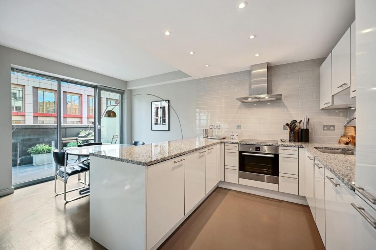 Lägenhet Sleek 2bd Flat Wterrace - 2 Mins From Farringdon! London