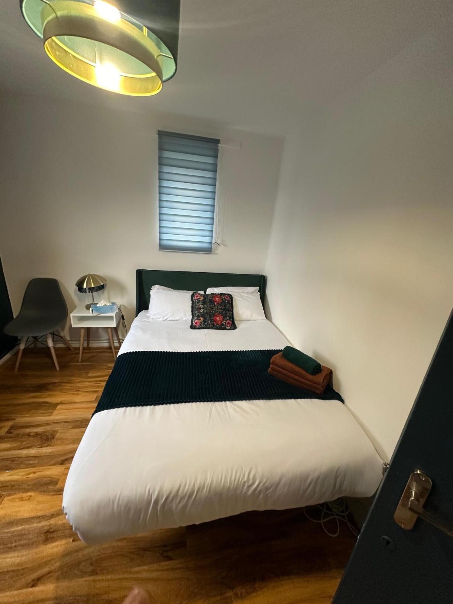 Elegant 2 Bedroom Flat In Chiswick Near Tube Stations Londres