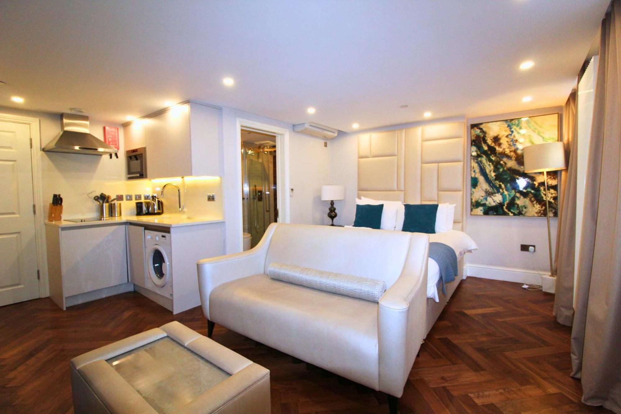 Baker Street By Viridian Apartment *