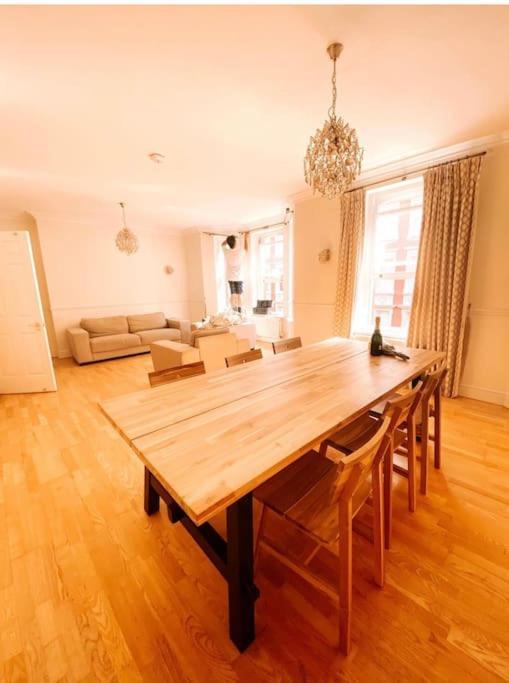Apartment Luxury 3 Bedroom, 3 Bath By Oxford St & Soho *