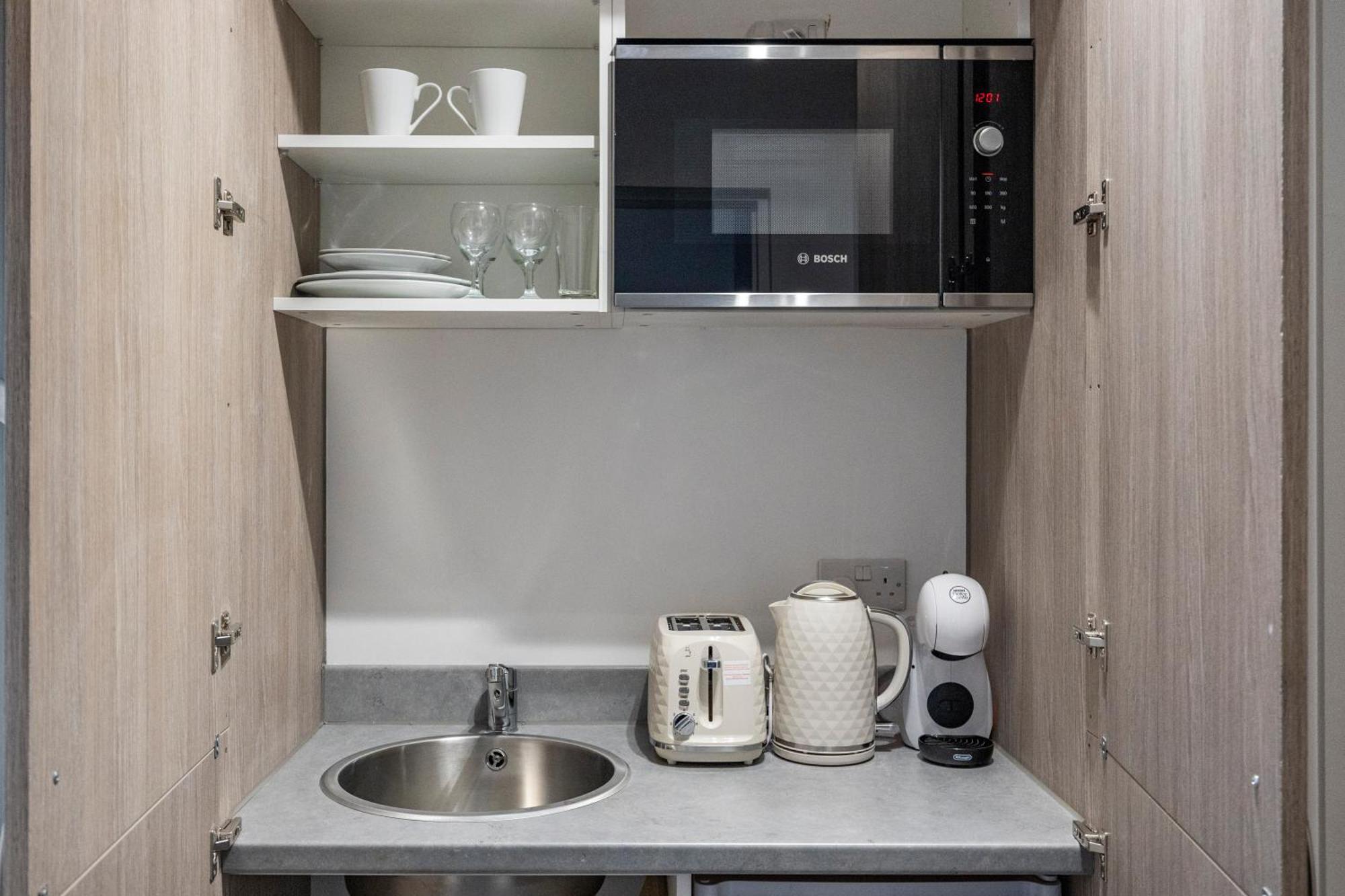Modern 3 Min Walk To Tube Station Nw11 Appartement Londen