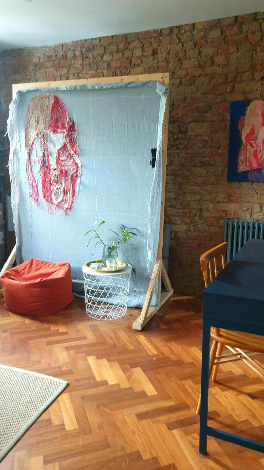 Rum i privatbostad Charming Bedroom In Artist Studio