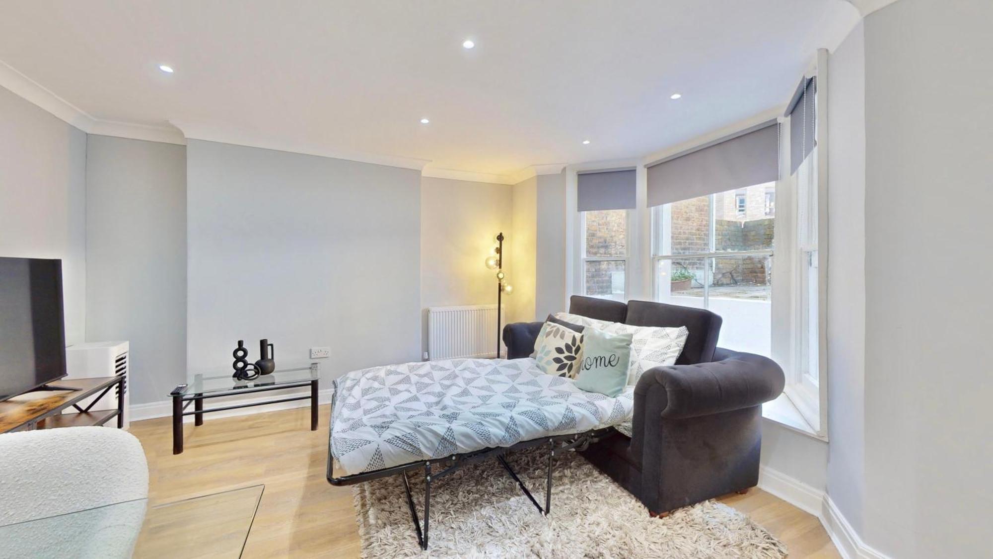 Tube & Notting Hill Nearby - Garden Flat Haven Appartement