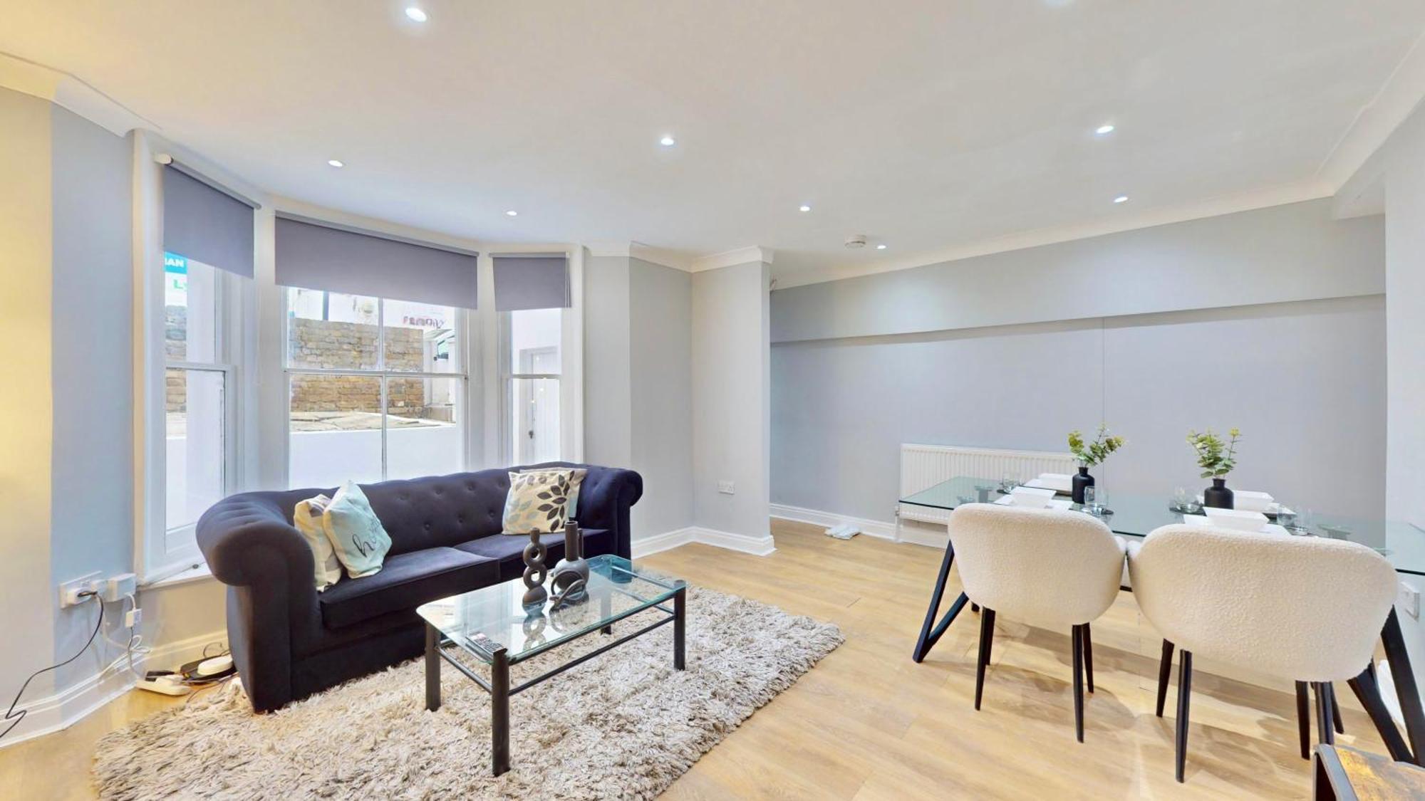 Tube & Notting Hill Nearby - Garden Flat Haven