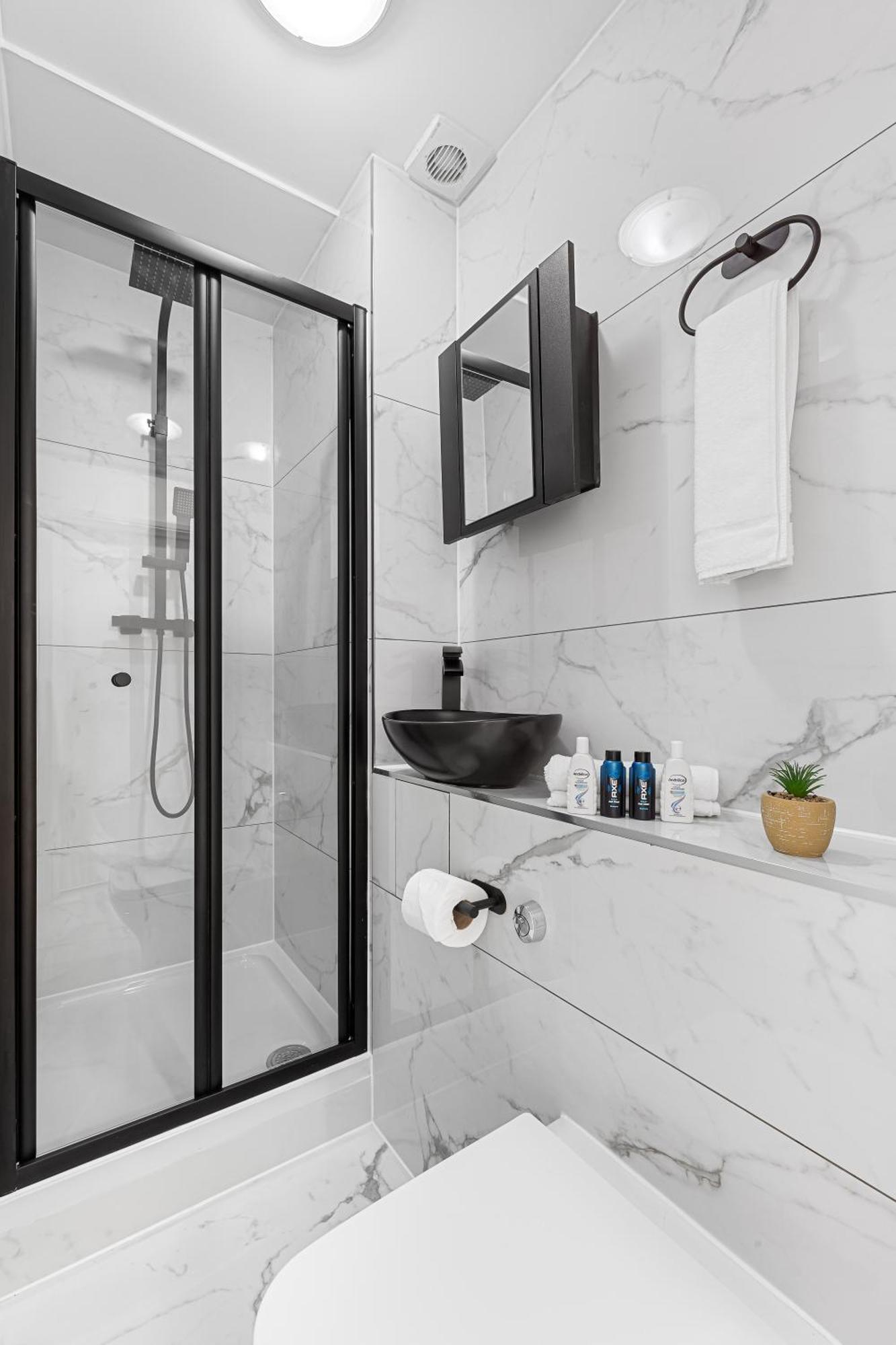 Lejlighed Modern 2 Bedroom Flat - Near Primrose Hill, Camden Market, Regent's Park - Good Links To Kings Cross, Euston, Finchley Road Station - Nw3