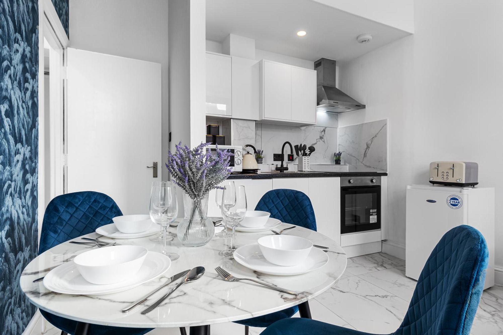 Lejlighed Modern 2 Bedroom Flat - Near Primrose Hill, Camden Market, Regent's Park - Good Links To Kings Cross, Euston, Finchley Road Station - Nw3 London