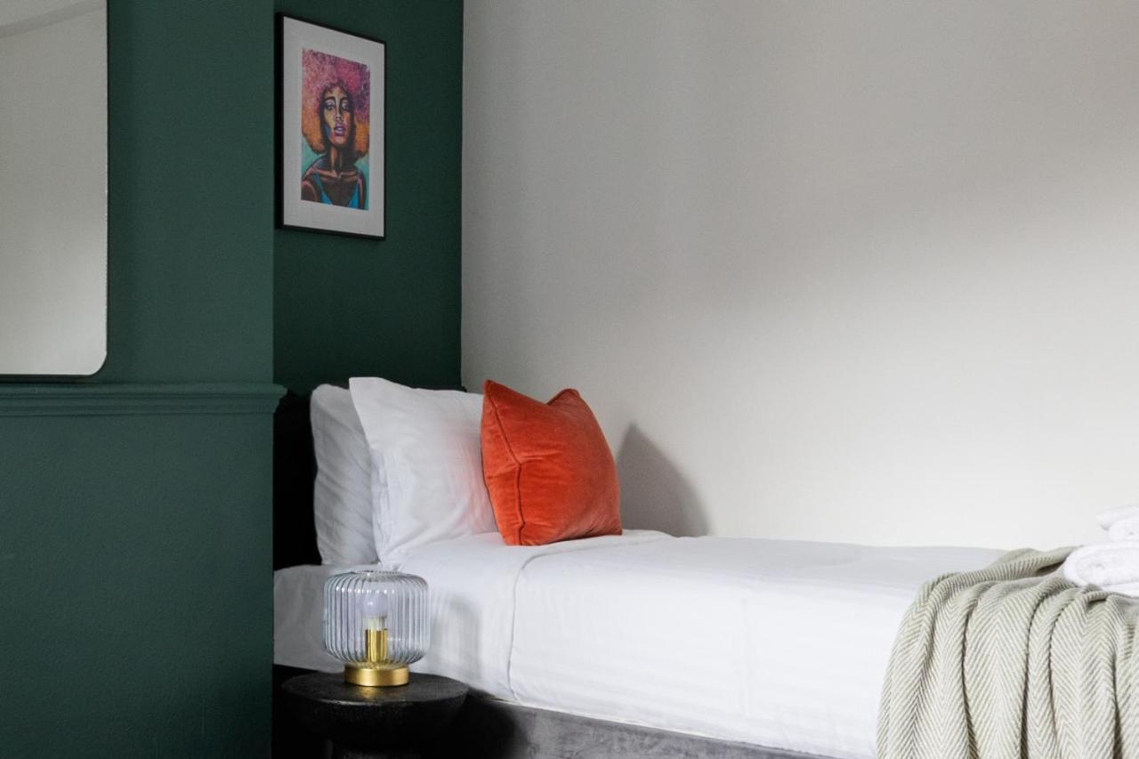 Perry Place - Forest Hill- 3 Bed House Londen