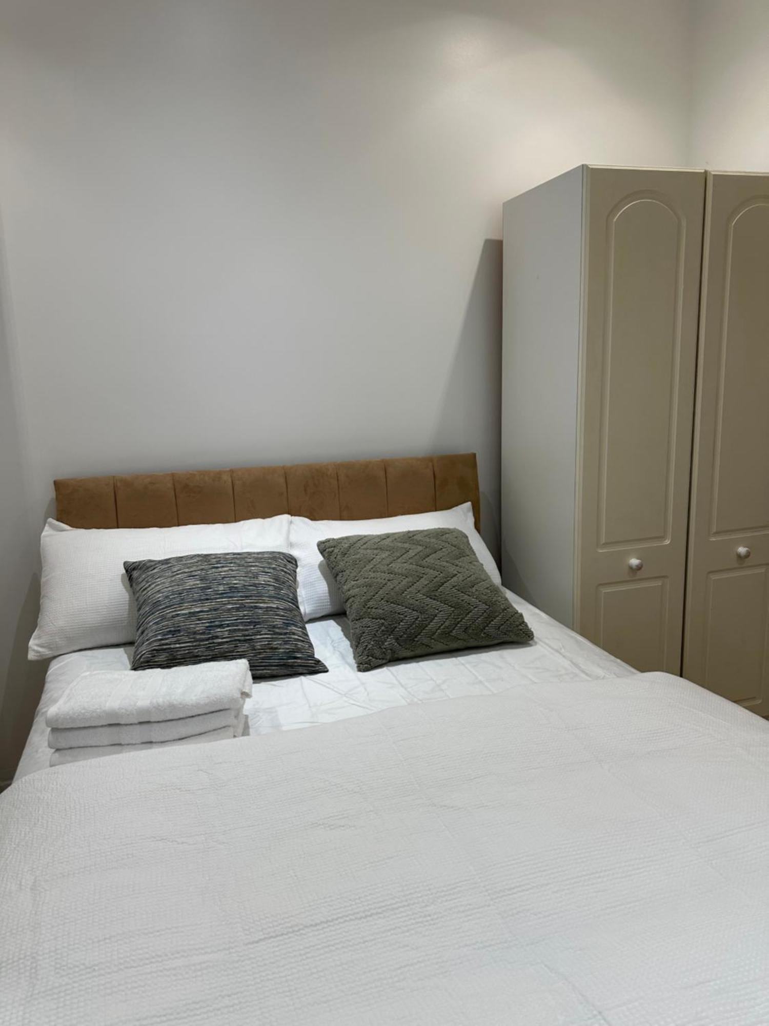 Beautiful Double With Free Wi-fi And Free Parking