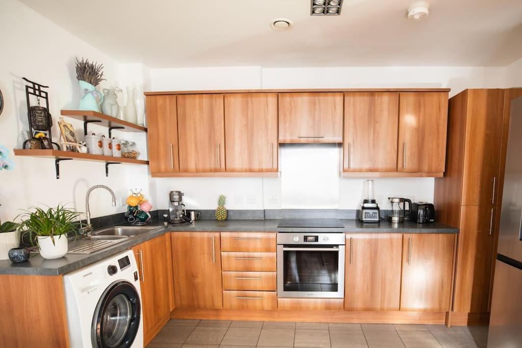 Lejlighed Lovely 2 Bedroom Overlooking River Thames