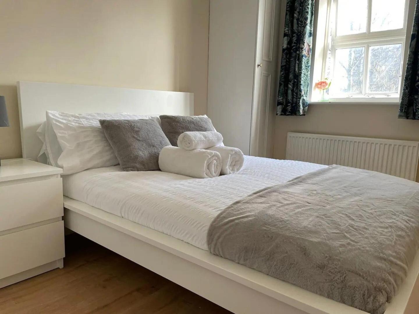 Apartment 4min Walk Uni Of East 1br