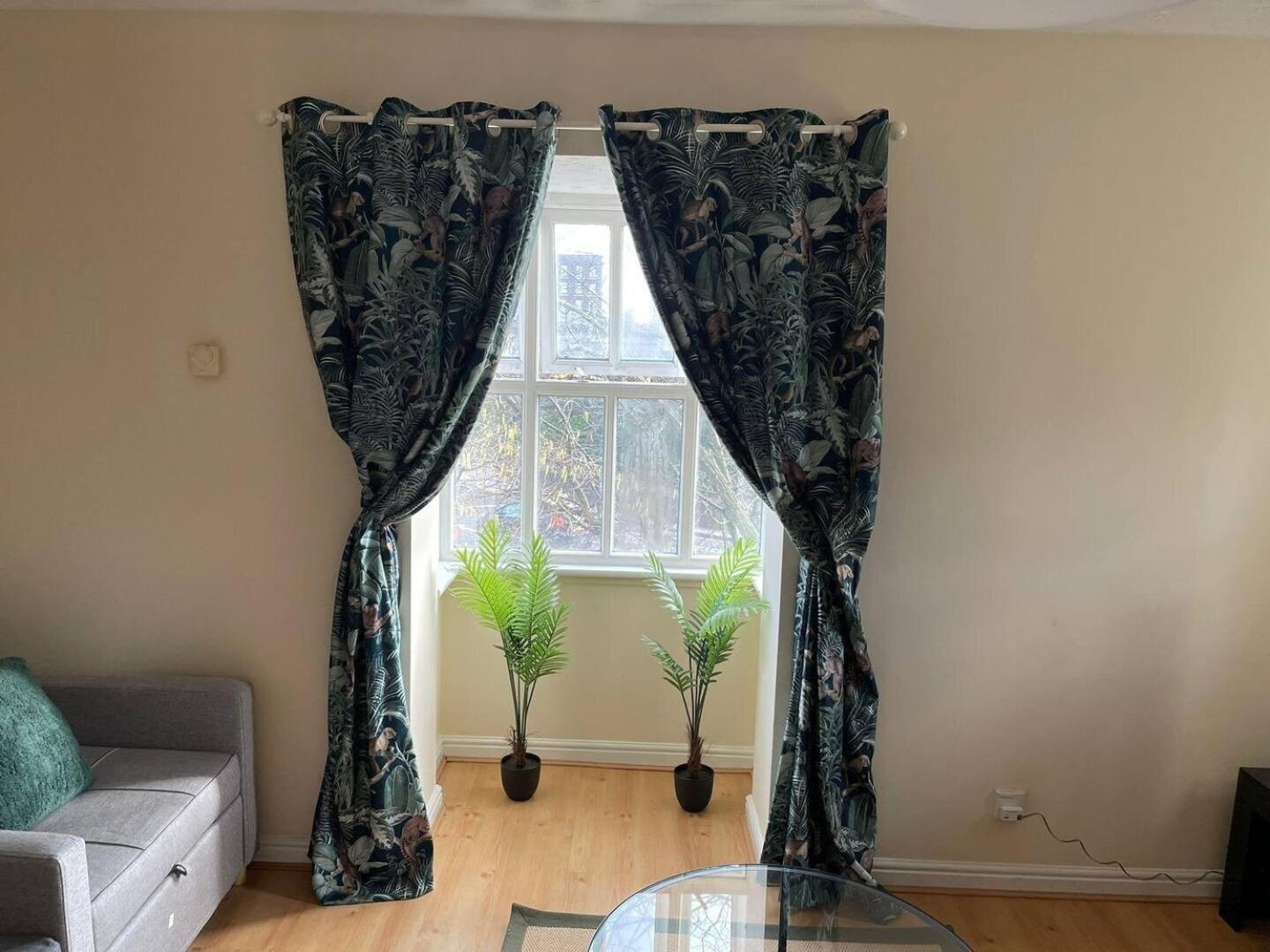 4min Walk Uni Of East 1br Apartment London