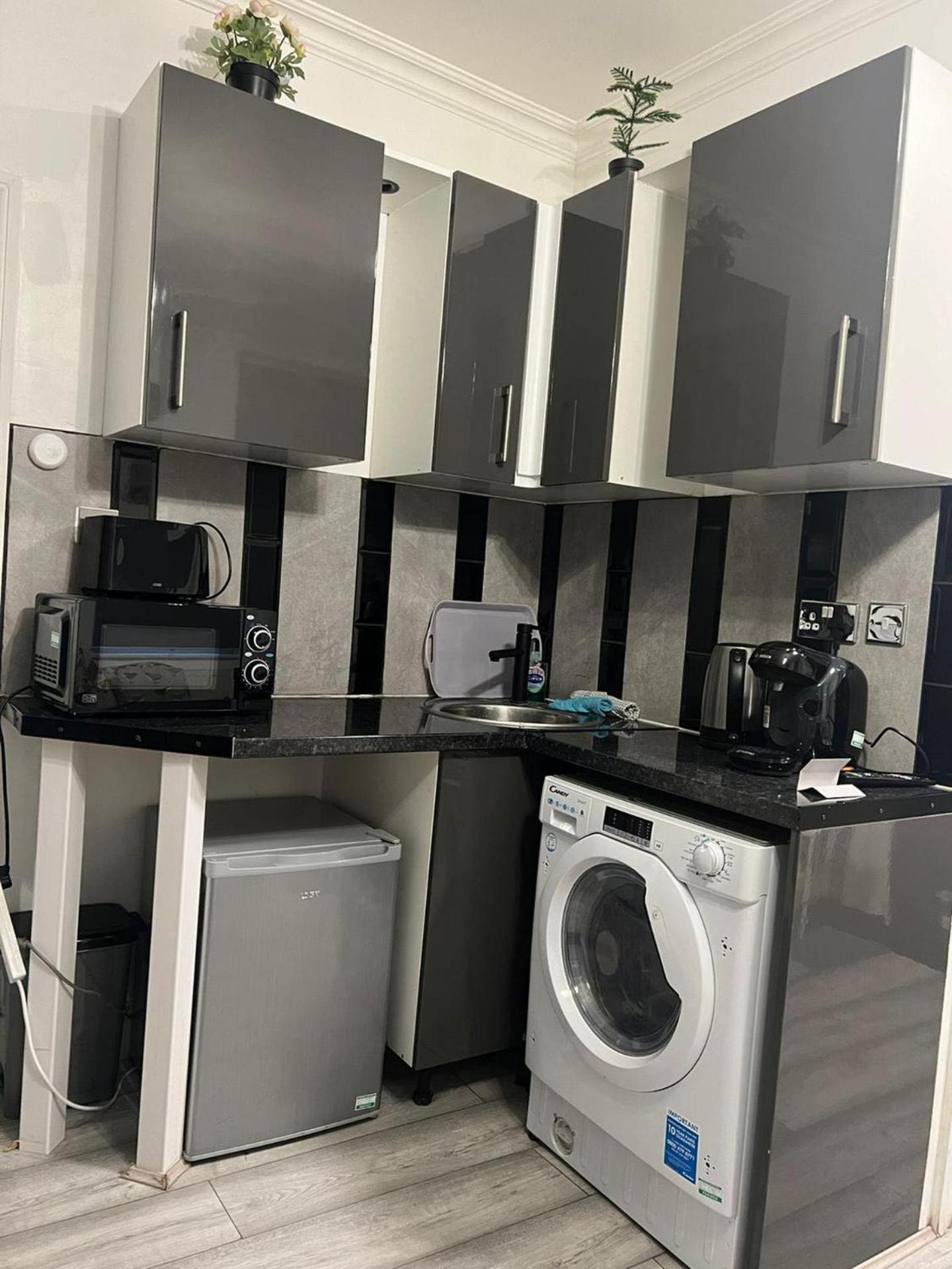 Apartment Fabulous To Acton Town